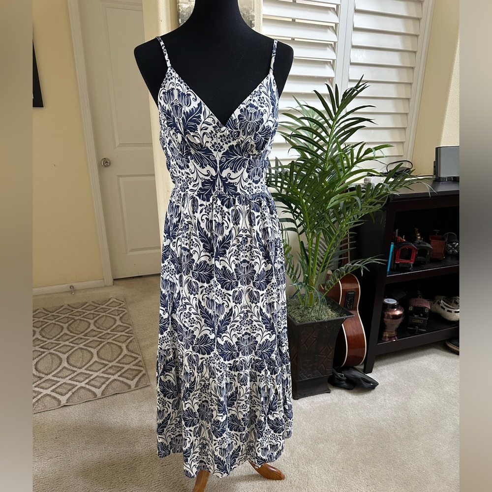 Summer flowery preety dress Size Small/Medium